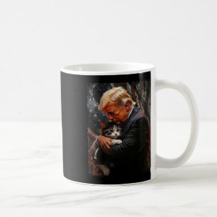 Trump umarmt eine orange Katze 2024 und macht Katz Kaffeetasse