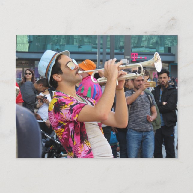 Trumpet Player, Berlin, Deutschland Postkarte (Vorderseite)