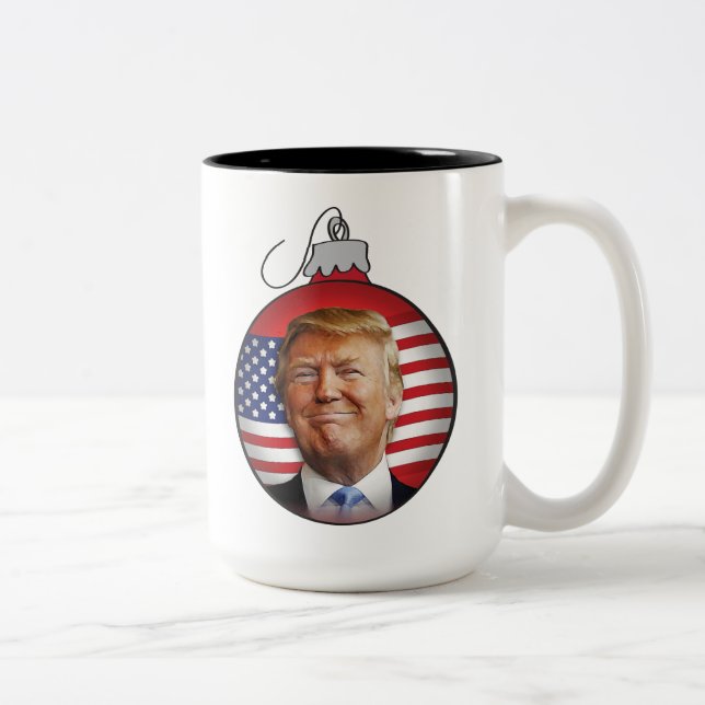 Trumpf für Weihnachten Zweifarbige Tasse (Rechts)