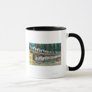 Truppe I auf und vor gefallenem Riesen Tasse