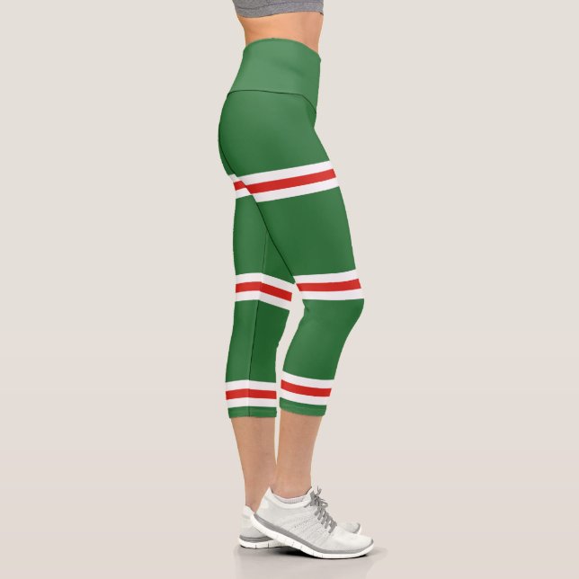 Tschetschenische Flagge Capri Leggings (Rechts)