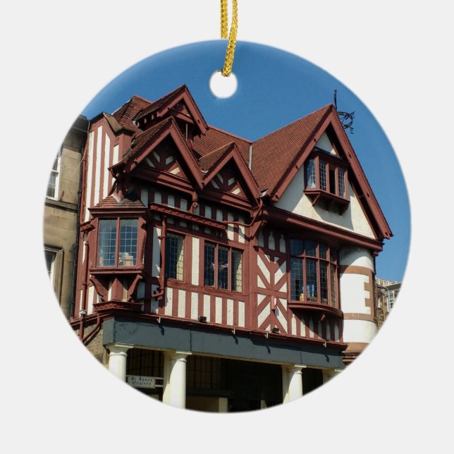 Tudor oak frame Gebäude, Edinburgh, Schottland Keramik Ornament (Vorne)