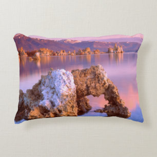 Tufa-Bogen am Mono-See Zierkissen