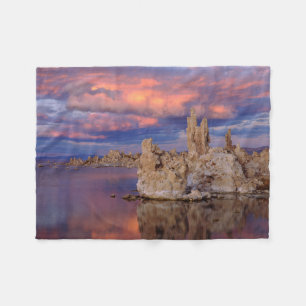 Tufa Formation on Mono Lake Fleecedecke