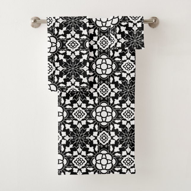 Tuile marocaine florale, noire et blanche (En situation)