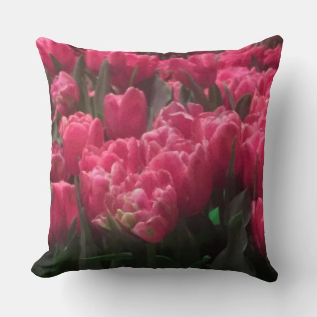 Tulip Throw Kissen von Shannon Ruther of HAS Jewel (Vorderseite)