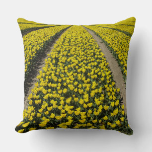 Tulipes Jaunes Lignes De Champ Jeter Oreiller