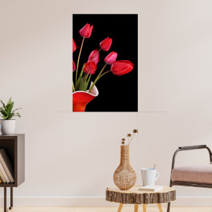Tulipes rouges sur affiche noire