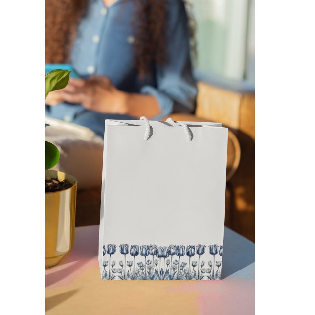 Tulips in Delft Blue Kleine Geschenktüte (Von Creator hochgeladen)