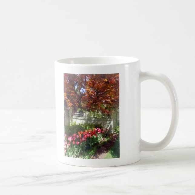 Tulips von Dappled Fence Kaffeetasse (Rechts)