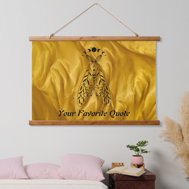 Tumée céleste pendant la tapisserie (Chambre à coucher)
