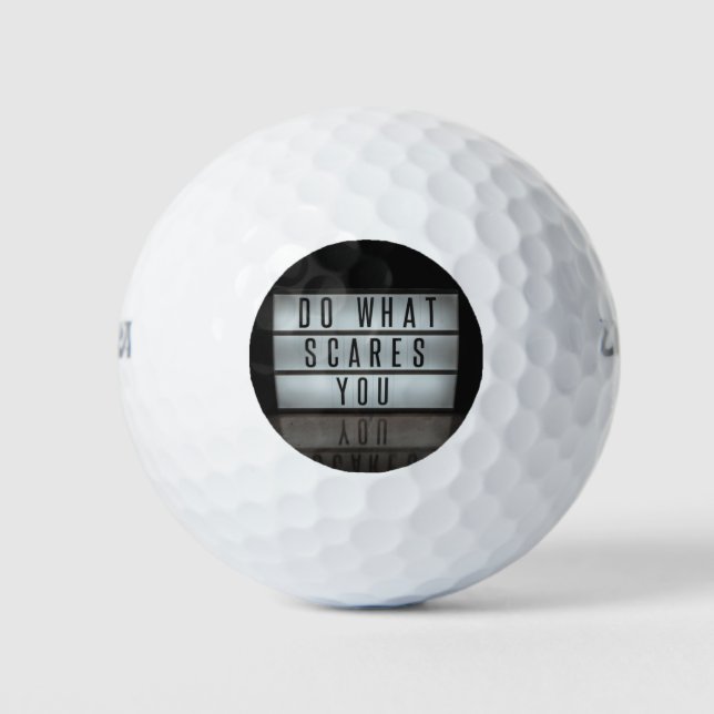 Tun Sie, was Sie beunruhigt, gehen Sie Risiken ein Golfball (Vorderseite)