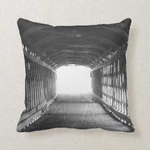 Tunnel des Lichts Kissen