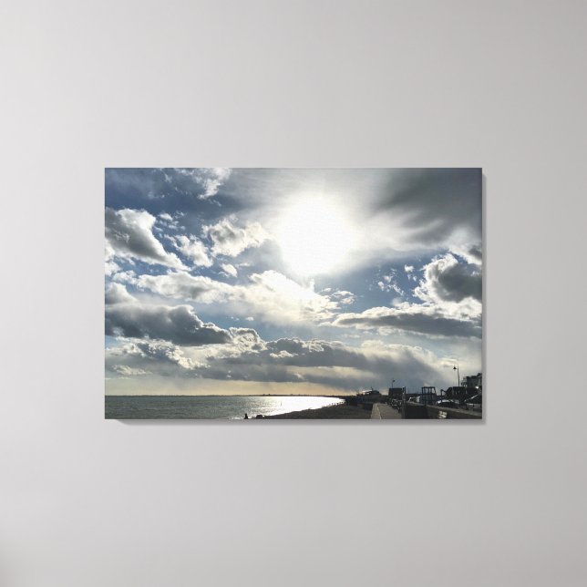 Turbulente Himmel über Hythe Bay Kent. Leinwanddruck (Vorderseite)