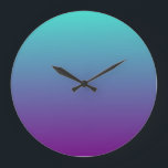 Türkis Lila Ombre Große Wanduhr<br><div class="desc">Einfach türkisfarbener und lila Gradientenhintergrund.</div>