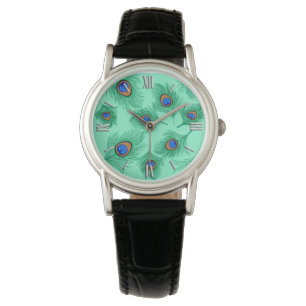 Türkis-Pfau-Federn auf hellem Aqua Armbanduhr