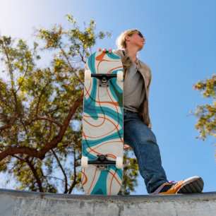 Türkis und Rot Wirbel Skateboard