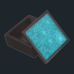 Türkisblaues Ledersehen Embossed Retro-Blume Schmuckkiste<br><div class="desc">Türkisblaues Naturfuchsleder mit Prägung der Blume. Nicht reales oder imitiertes Leder,  sondern Bild davon. Der Fotoshop-Effekt wird durch das Embossed-Look geprägt. Design ist auch auf anderen Produkten erhältlich und kann bei jedem Produkt von Zazzle angefordert werden.</div>