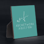 Türkisblaues WLAN-Passwort-Zeichen mit Easel Stand Fotoplatte<br><div class="desc">Behalt deine Gäste mit diesem stylishen türkisfarbenen WiFi-Passwort-Zeichen verbunden. Der fette, weiße Text auf türkisfarbenem Hintergrund ist leicht zu lesen und ergänzt jede Wohngestaltung. Dieses Schild ist mit einem Ständer aus Stahl und einem Durchmesser von 5, 25 x 5, 25 Zoll ideal für die Darstellung auf einem Schreibtisch, Regal oder...</div>