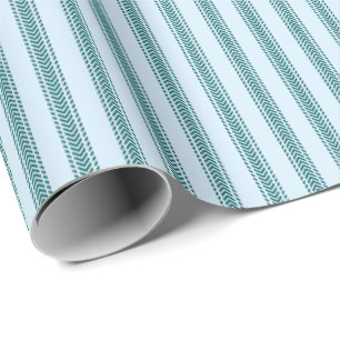 Türkisfarbene Chevron-Häkchenstreifen auf Eisblau Geschenkpapier