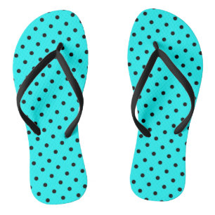 Türkisfarbener Polak-Punkt-Hintergrund Flip Flops