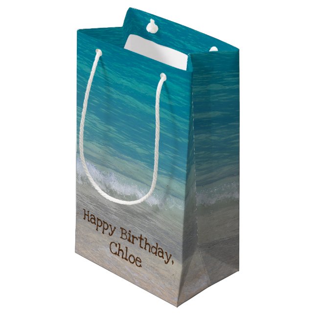 Türkisfarbenes Meer und Strand Kleine Geschenktüte (Vorderseite Schrägansicht)
