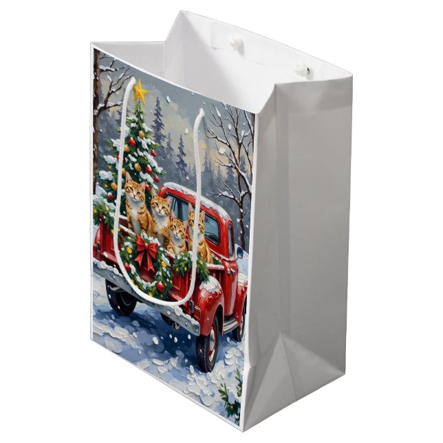 Turkish Angora Cat Christmas Red Truck Holiday Mittlere Geschenktüte (Vorderseite Schrägansicht)