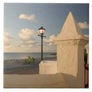Turks- und Caicosinseln, Grand Turk Island, Cockbu Fliese