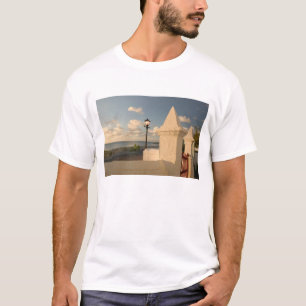 Turks- und Caicosinseln, Grand Turk Island, Cockbu T-Shirt