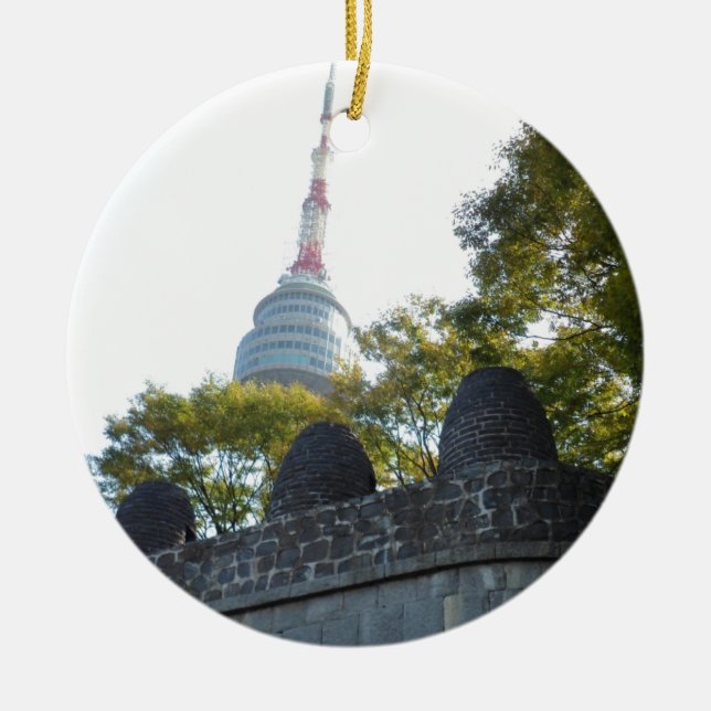 Turm Seouls Namsan durch die Leuchtfeuer Keramik Ornament (Vorne)