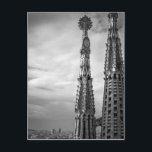Türme Sagrada Familia in Barcelona Postkarte<br><div class="desc">Die Helme von der Kirche von Sagrada Familia in Barcelona Spanien.</div>