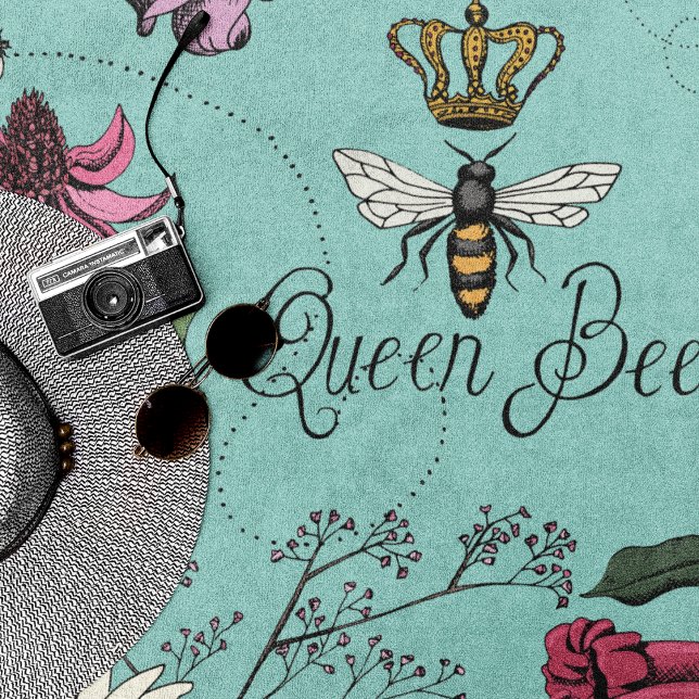 Turquoise Queen Bee Floral Pattern Strandtuch (Turquoise Queen Bee Royal Crown Floral Pattern with Queen Bee, Crown, Exotic flowers, bees, beehive)