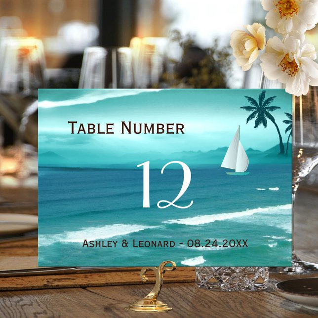 Turquoise Tropical Beach Wedding Numéro de table C (Wedding table number card with a painting of a tropical ocean with a sailboat in teal turquoise blue)