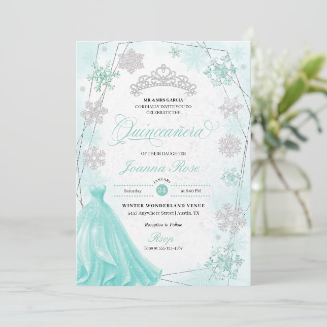 Turquoise Winter Wonderland Snowflake Quinceanera Einladung (Stehend Vorderseite)