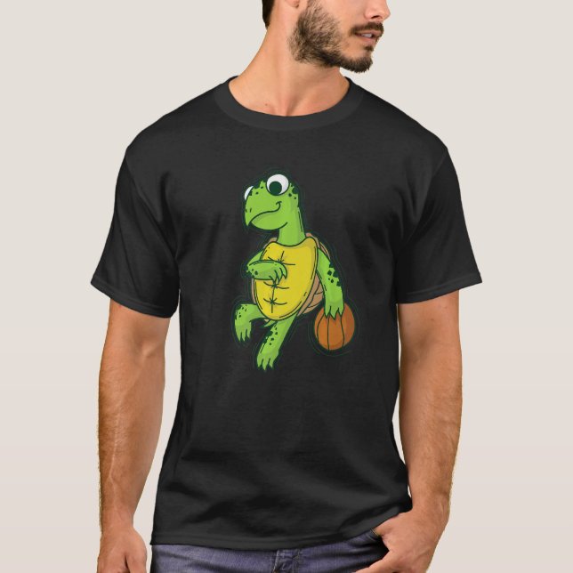 Turtle plays and loves Basketball T-Shirt (Vorderseite)