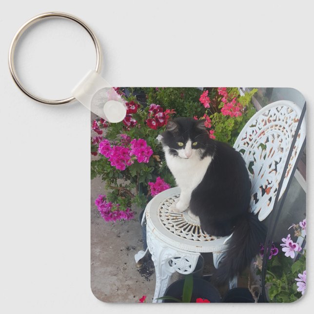 Tuxedo Katze Niedlich mit Hübschen Blume Schwarze  Schlüsselanhänger (Vorderseite)