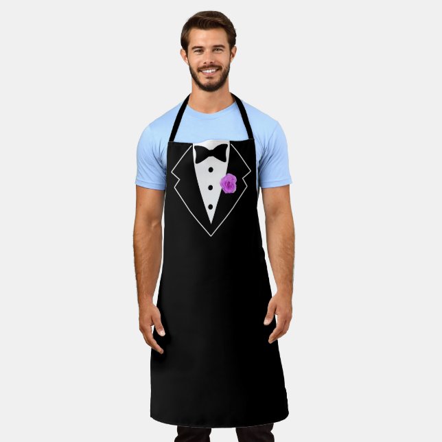 Tuxedo Schwarzweiß mit Lila Blume in Lapel Schürze (Getragen)