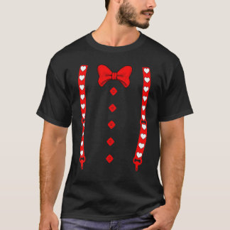 Tuxedo Suspenders und Krawatte für Herzkranzbäume  T-Shirt