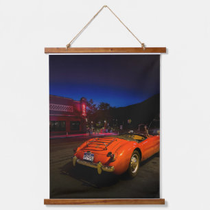Twilight Drive – Klassischer MG in Glenwood Spring Wandteppich Mit Holzrahmen