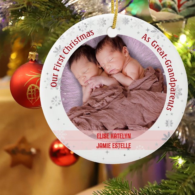Twin Baby Girls 1. Weihnachten Großeltern Fotos Keramik Ornament (Our First Christmas as Great-Greatparents of Twin Girls. Snowflakes and Stars. Cute Swaddled Babies)