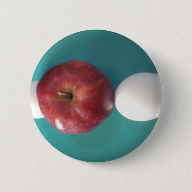 Twin Egg roter Apfel für einen Kuchen.JPG Button (Vorderseite)