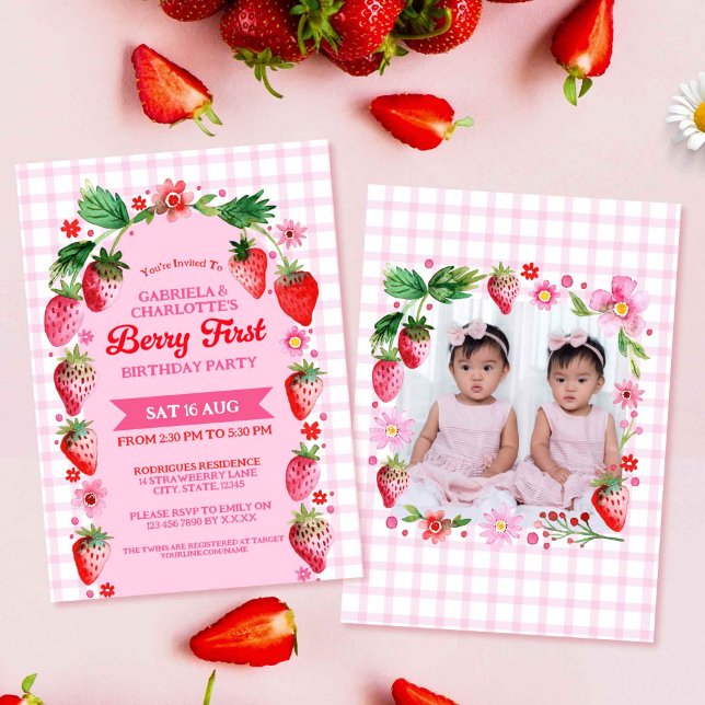 Twin Sisters Joint Berry First Birthday Foto Einladung (Twin Sisters Joint Berry First Birthday Photo Invitation)