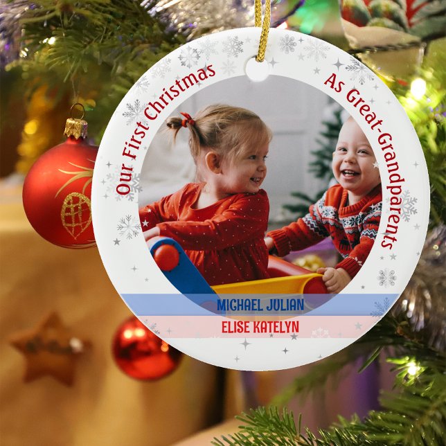 Twins Boy Girl 1. Weihnachten Große Großeltern Fot Keramik Ornament (Our First Christmas as Great-Greatparents of Twin Boy and Girl. Snowflakes. Cute Swaddled Babies)