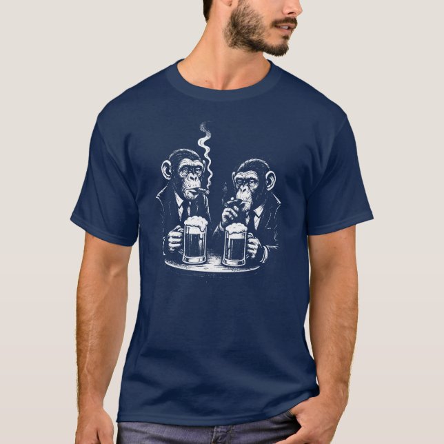 two chimps are smoking and drinking beer  T-Shirt (Vorderseite)