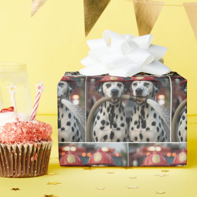 Two Dalmatian Dogs Holding a Fireman Hose Geschenkpapier (Geburtstagsparty)