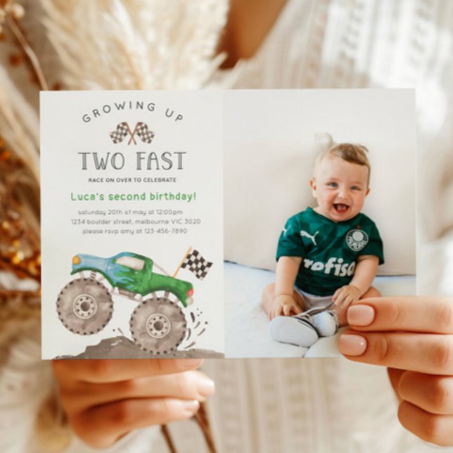 Two Fast Green Monster Truck Birthday Photo Einladung (Von Creator hochgeladen)