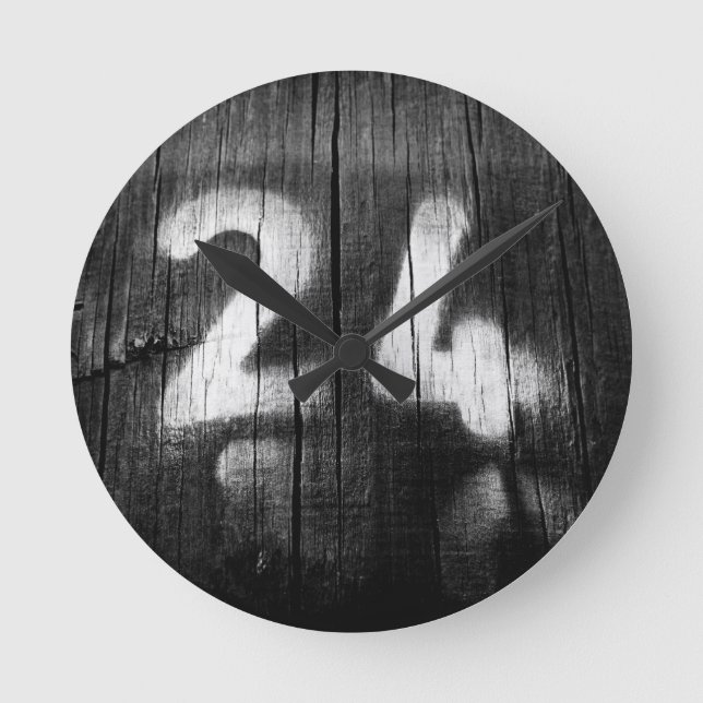two four post runde wanduhr (Vorderseite)