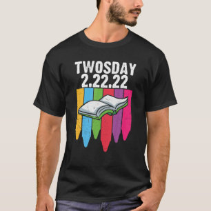 Twosday 22.02.2022 Lustiger Schullehrer Februar 20 T-Shirt