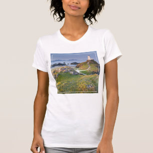 Twr Mawr-Leuchtturm auf Llanddwyn Insel T-Shirt