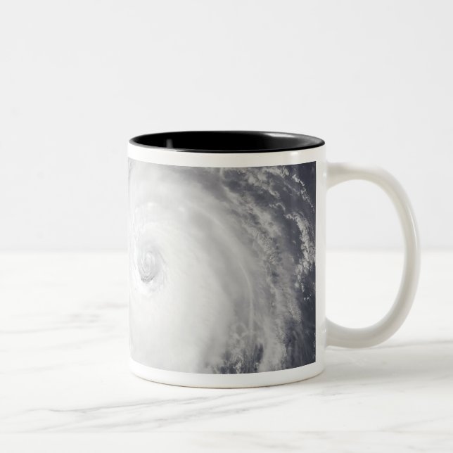 Typhoon Phanfone Zweifarbige Tasse (Rechts)